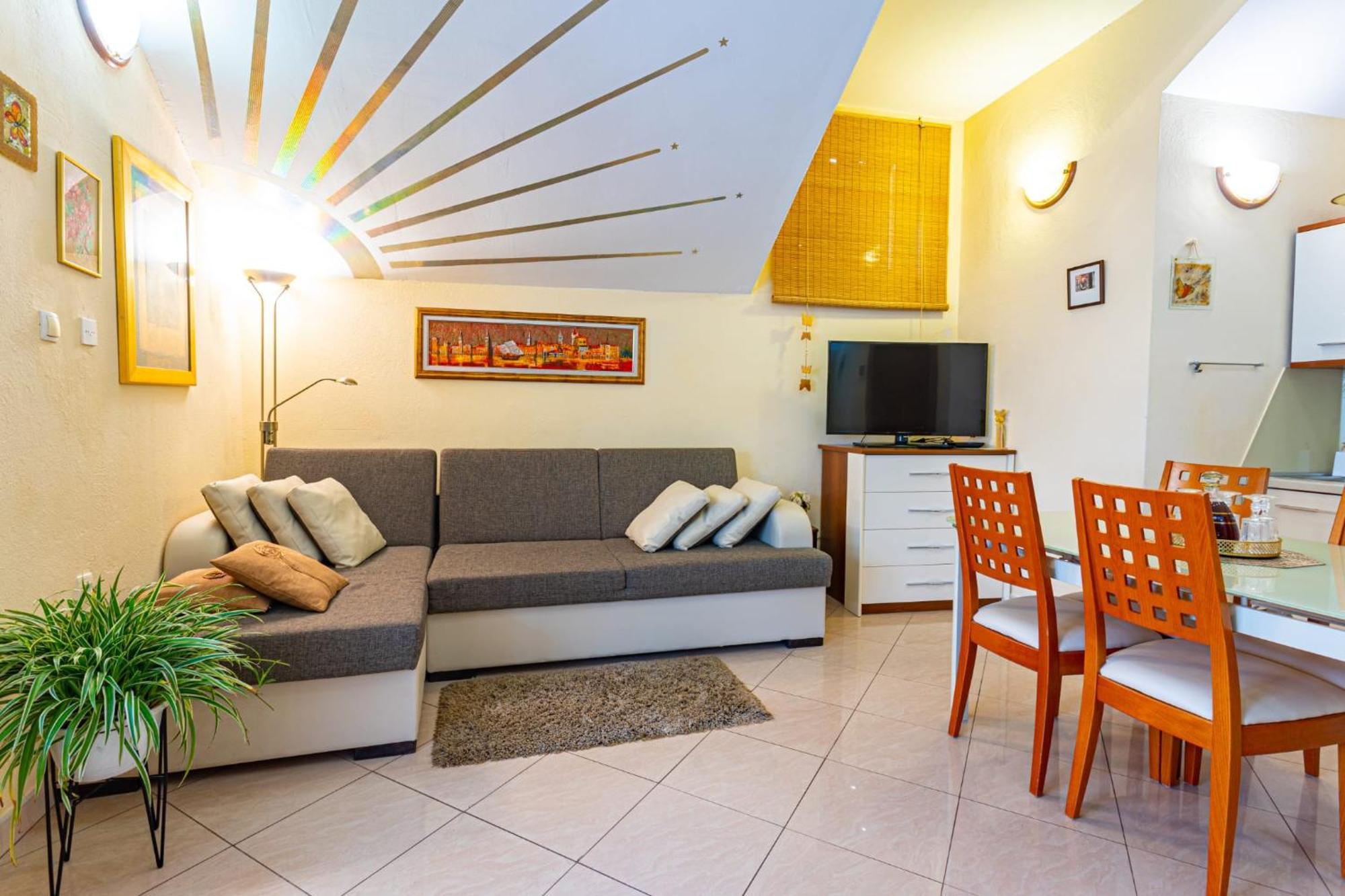 Apartments & Rooms Trogir Stars Free Parking Esterno foto